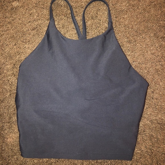 Cropped workout top. - Picture 1 of 2